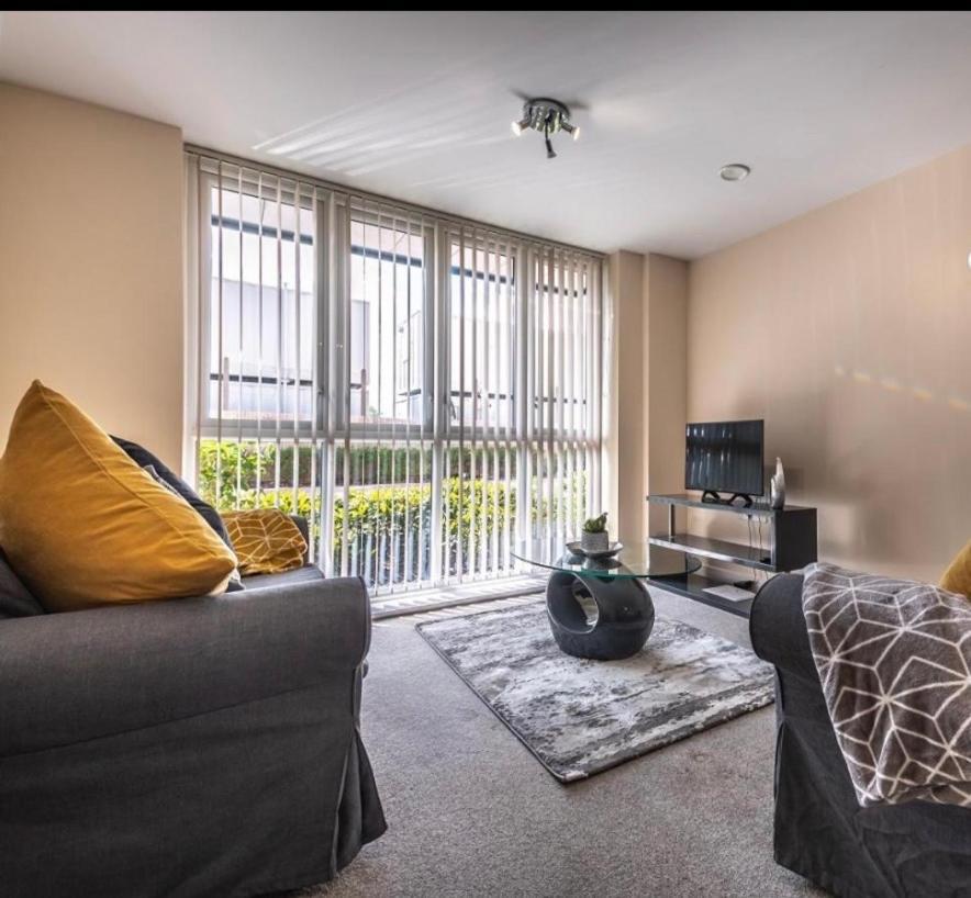 Stylish 2 Bedroom Apartment-Short Term Lets & Serviced Accomodation Reading Exteriér fotografie