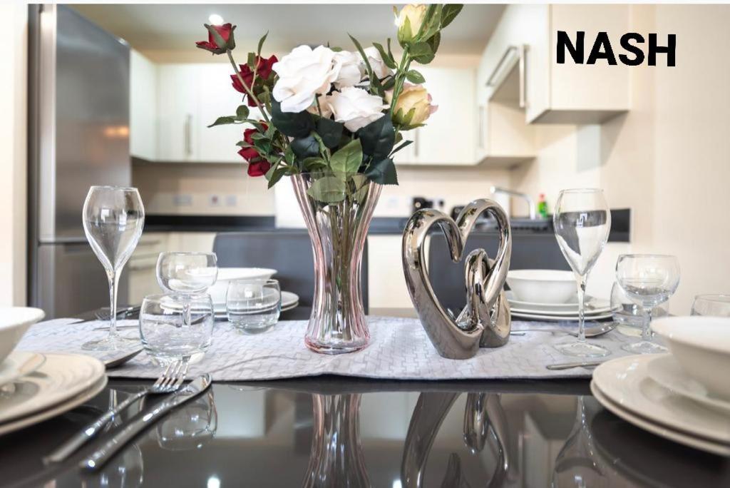 Stylish 2 Bedroom Apartment-Short Term Lets & Serviced Accomodation Reading Exteriér fotografie