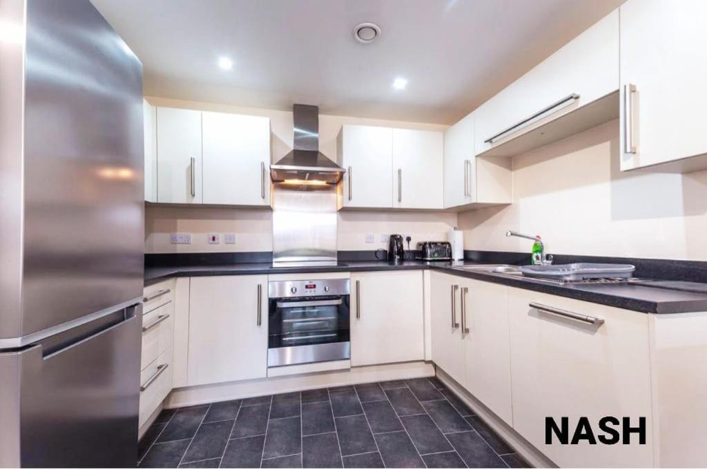 Stylish 2 Bedroom Apartment-Short Term Lets & Serviced Accomodation Reading Exteriér fotografie